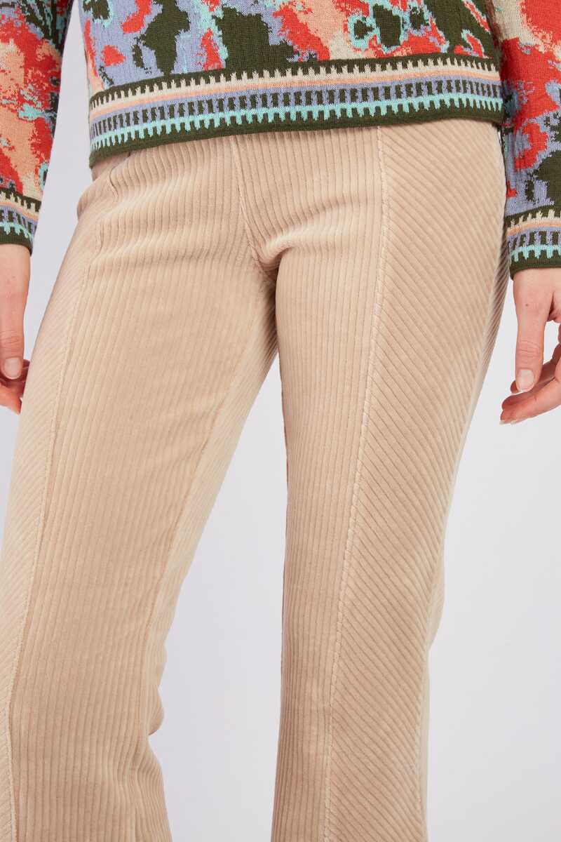 PANTALÓN DE PANA FJORD COLOR CRUDO 6